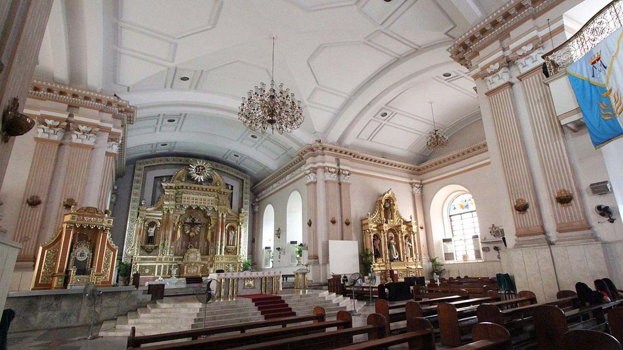 View of interior of Cebu Church with fancy architecture