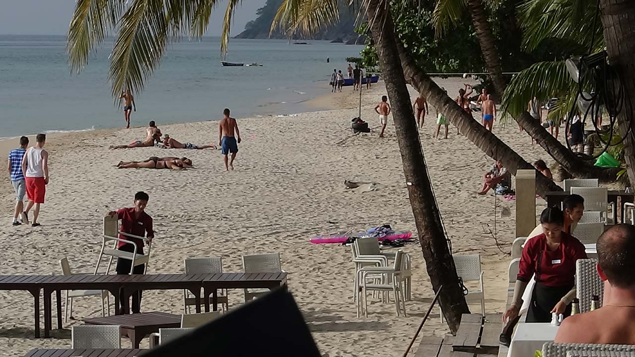 Searching the beach for hot Thai pussy