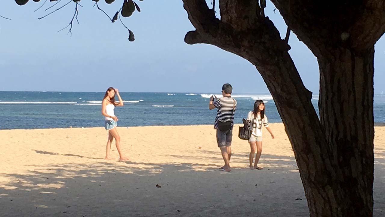 Spending time on the beach at Batram