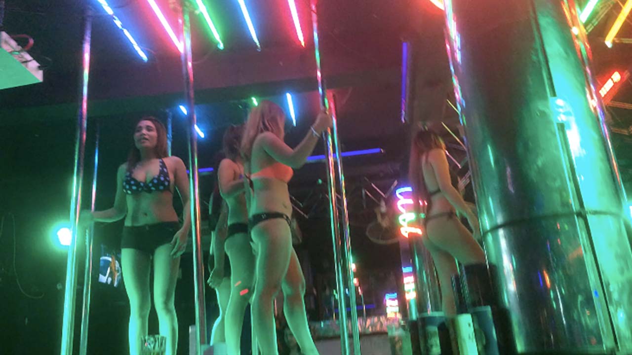 Patpong Bars after waking up with Jubjang