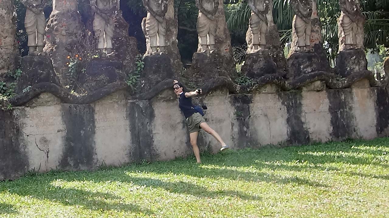 Visited Vientiane Buddha Park and saw cute girl wave at me