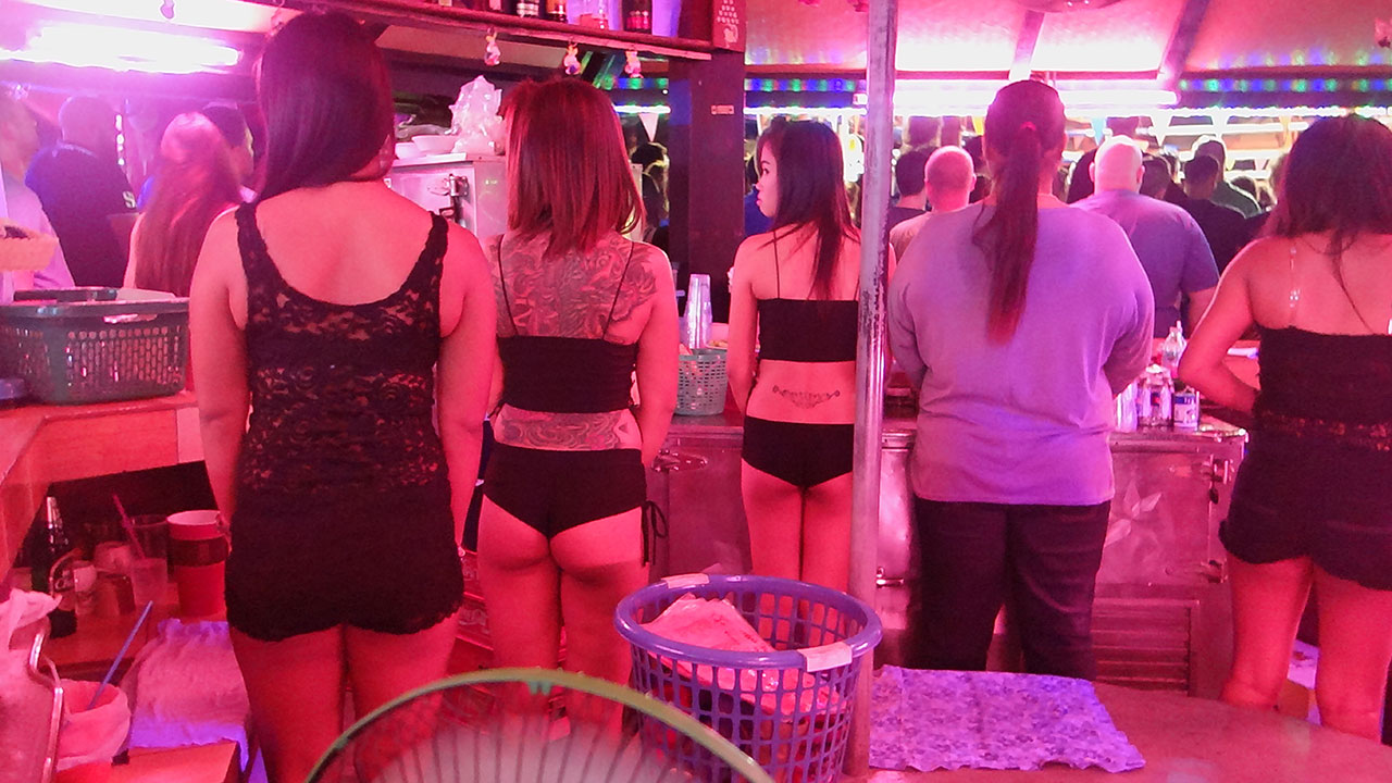 Cute Asses in thongs at boxing event in Thailand