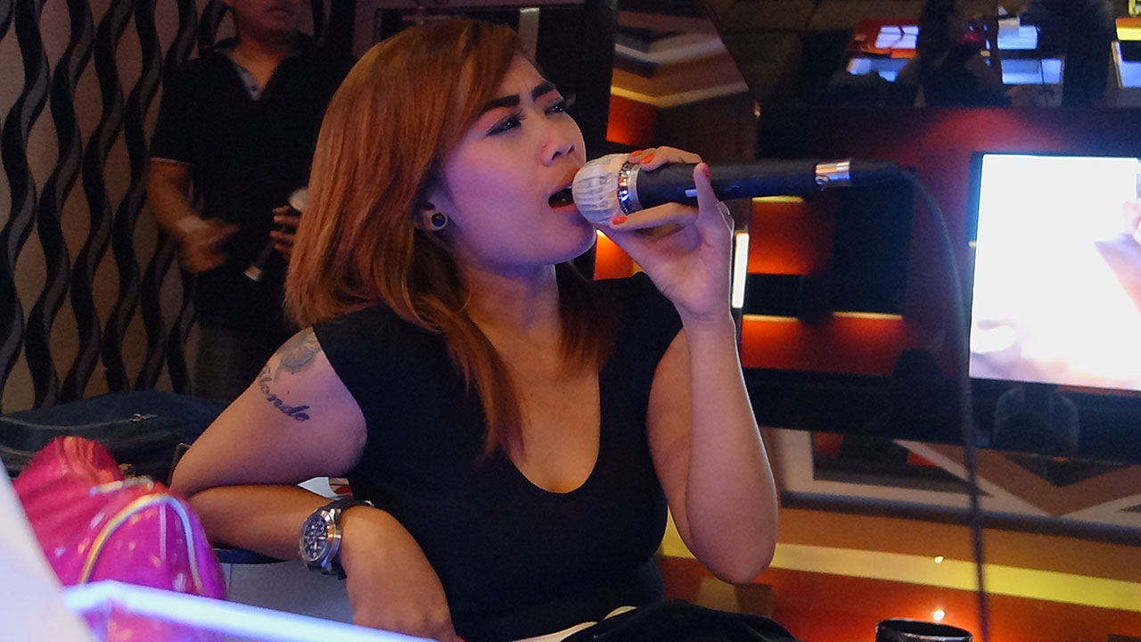 Hat Yai Karaoke Night Exploration with cute singing Thai girl