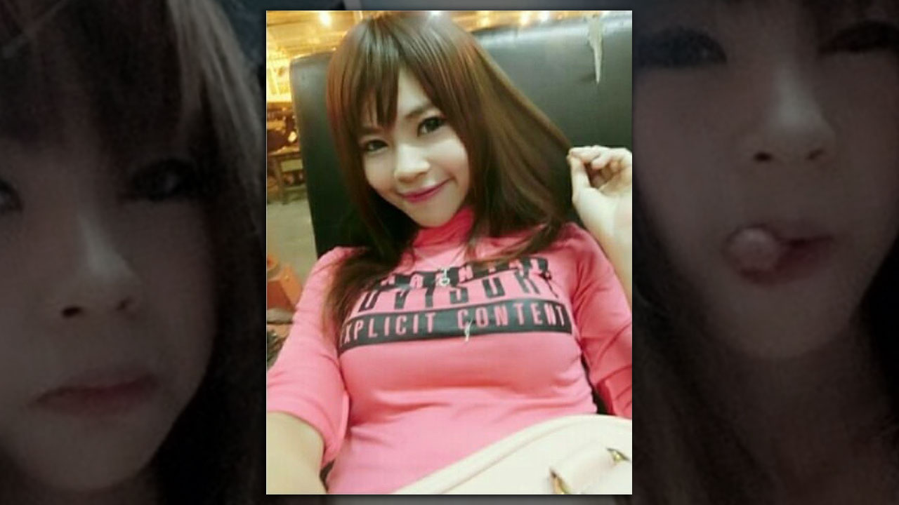 Super Cute Petite Asian FLightclub preview girl
