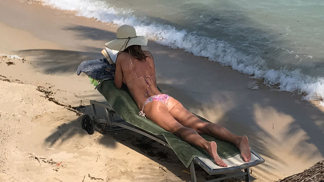 Nice white asses and bikinis at beach and pool outside my hotel