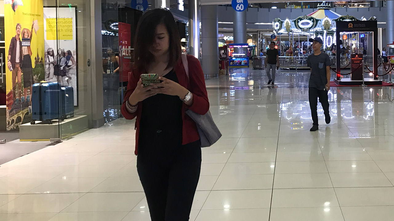 Angeles City Mall Girls on her phone