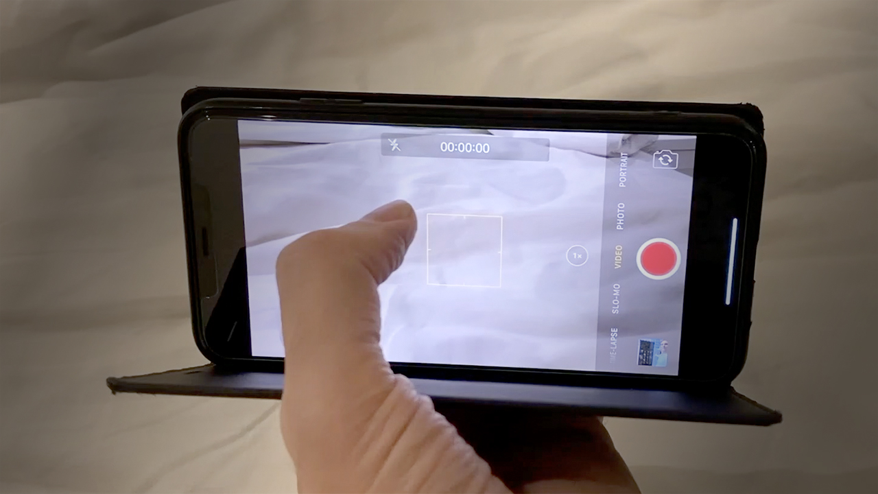 Screen shown on iPhone of how to do Discrete Filming