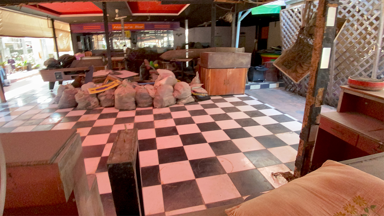 View inside an Lk Metro Abandoned bar