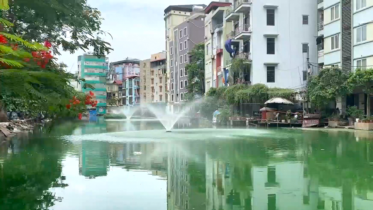 Ao Phu lake fountains in Hanoi