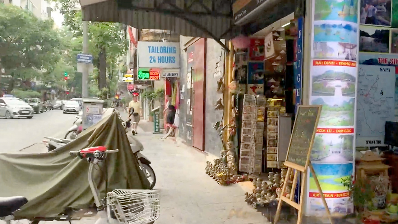Hanoi Souvenirs shops and stores