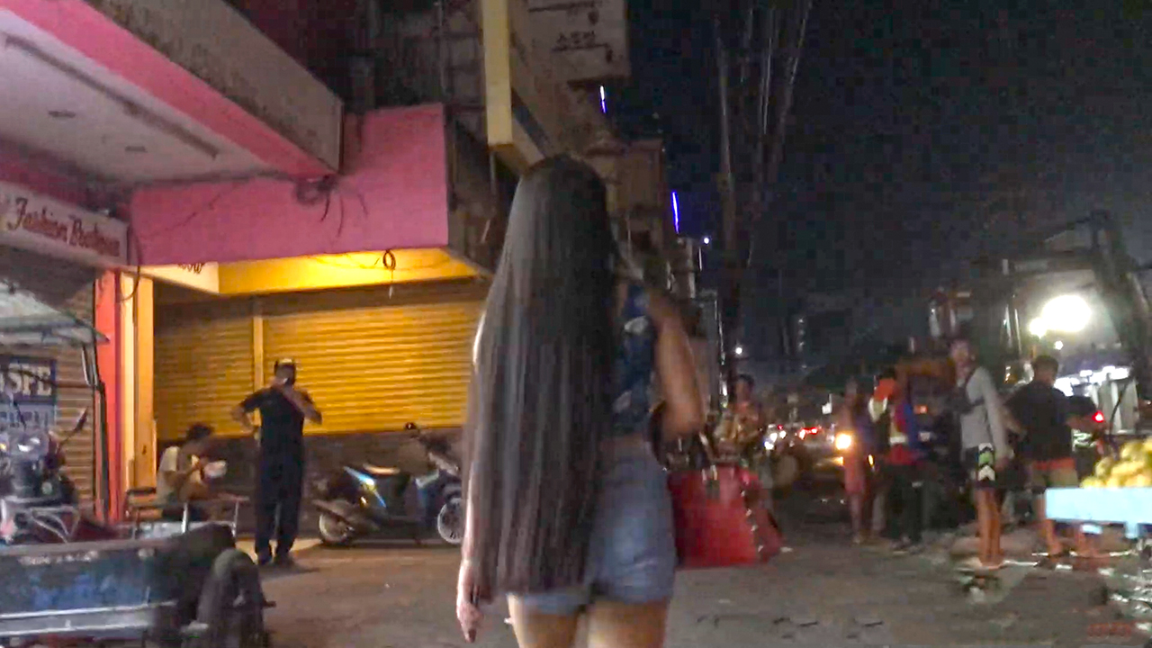 Beautiful long haired subject of Pick Up Artist Fail attempt