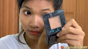 Cute 20yo Pinay Asian doing makeup