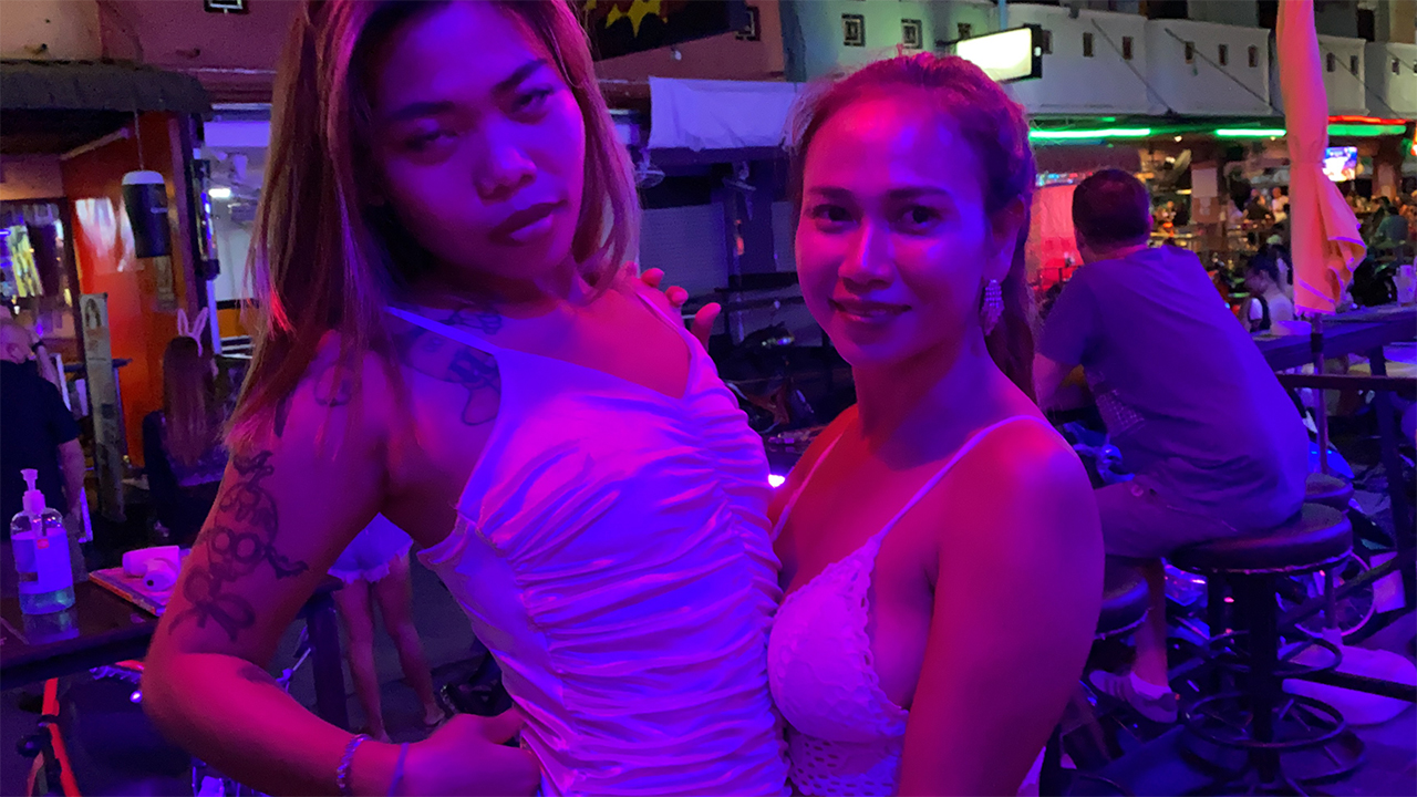 Cuddle up after horny girls dancing at Pattaya club
