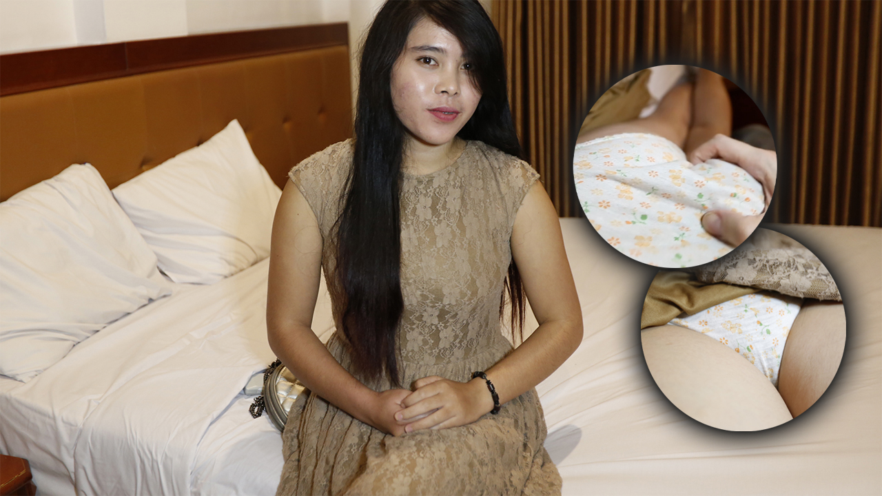 Asian Flashing Panties and ass groped on 1st date