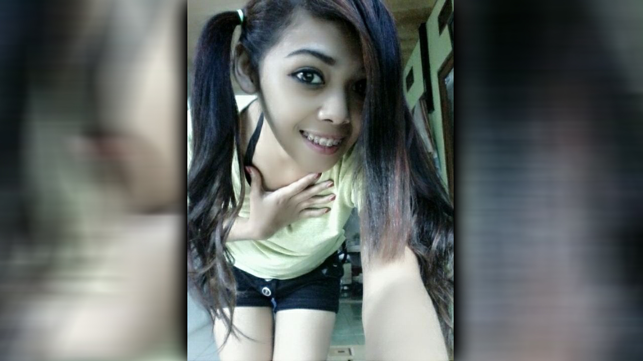 Cute Burmese Selfies with pigtailed Htway