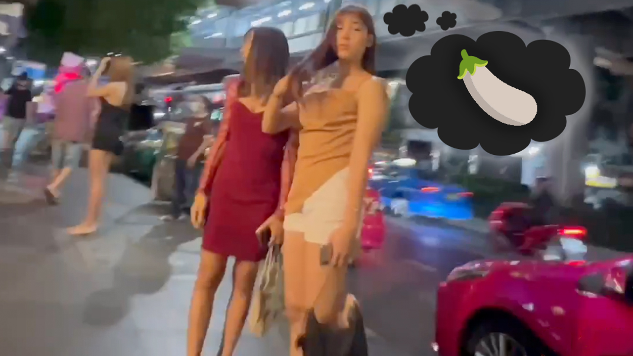 Girl Staring At Bulge today in Bangkok