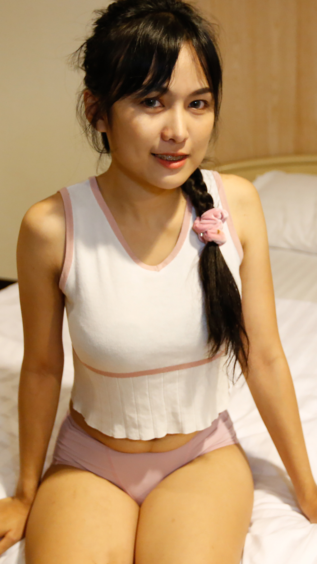 Asian Sex Diary Aye sitting pretty in panty