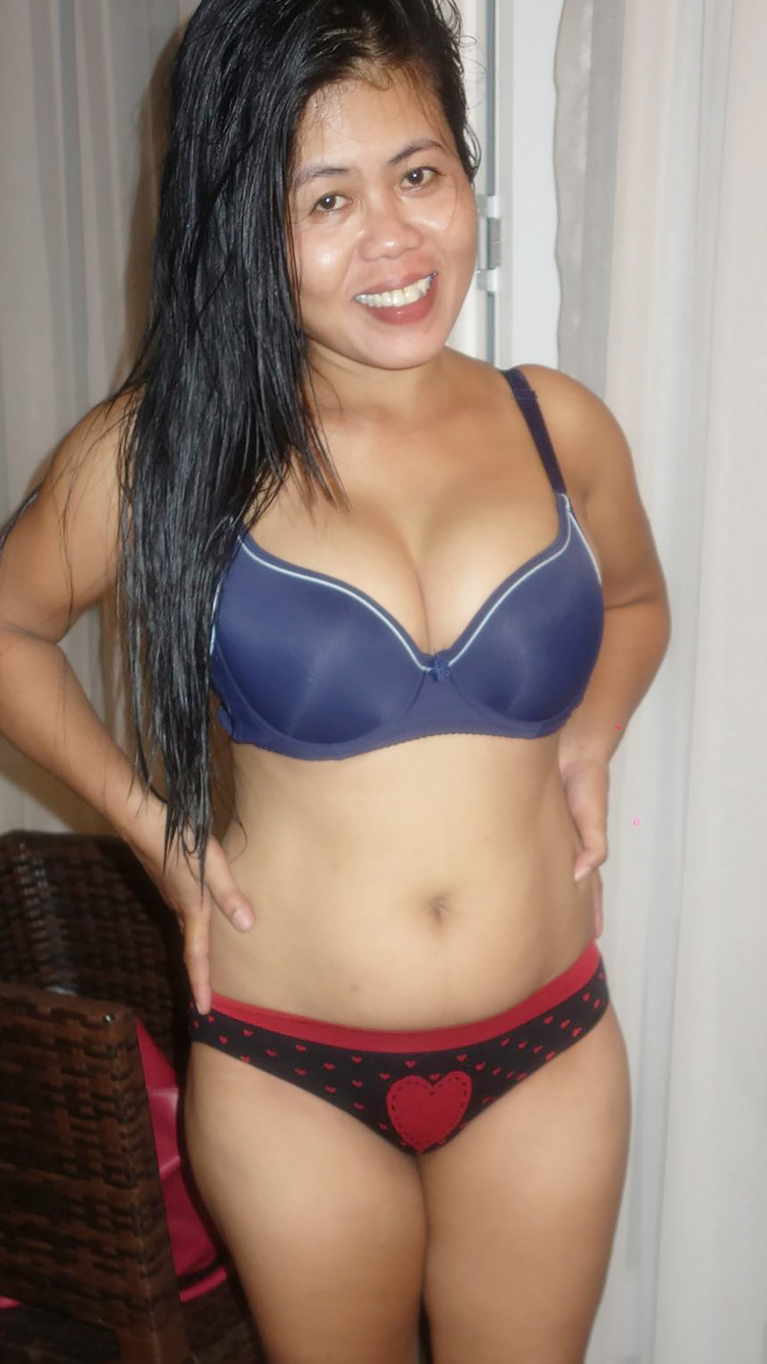 Asian Sex Diary Dam wears mismatched bra and panties