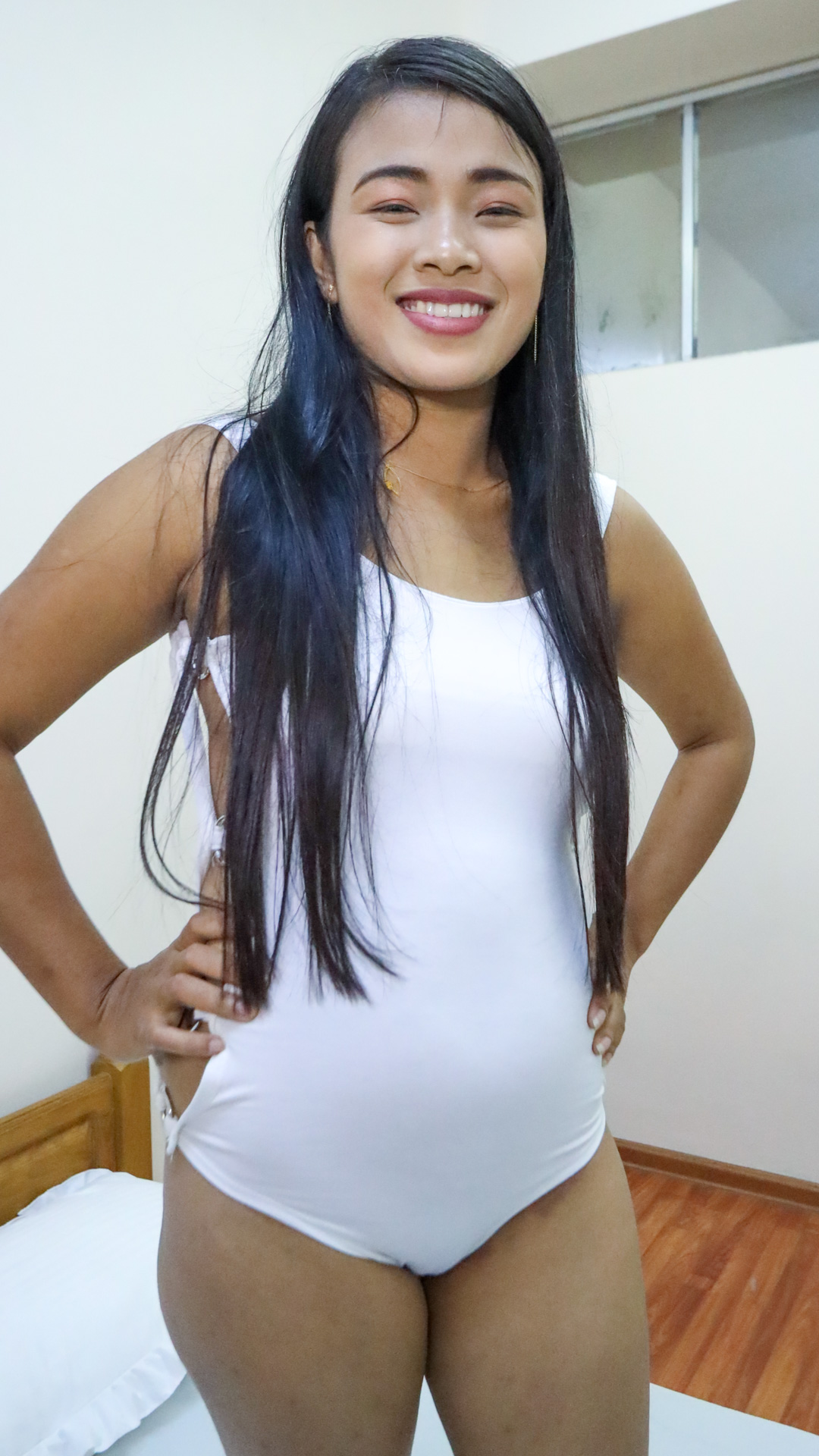 Thick body hotty Asian Sex Diary Vivi happy to be showing her sexy