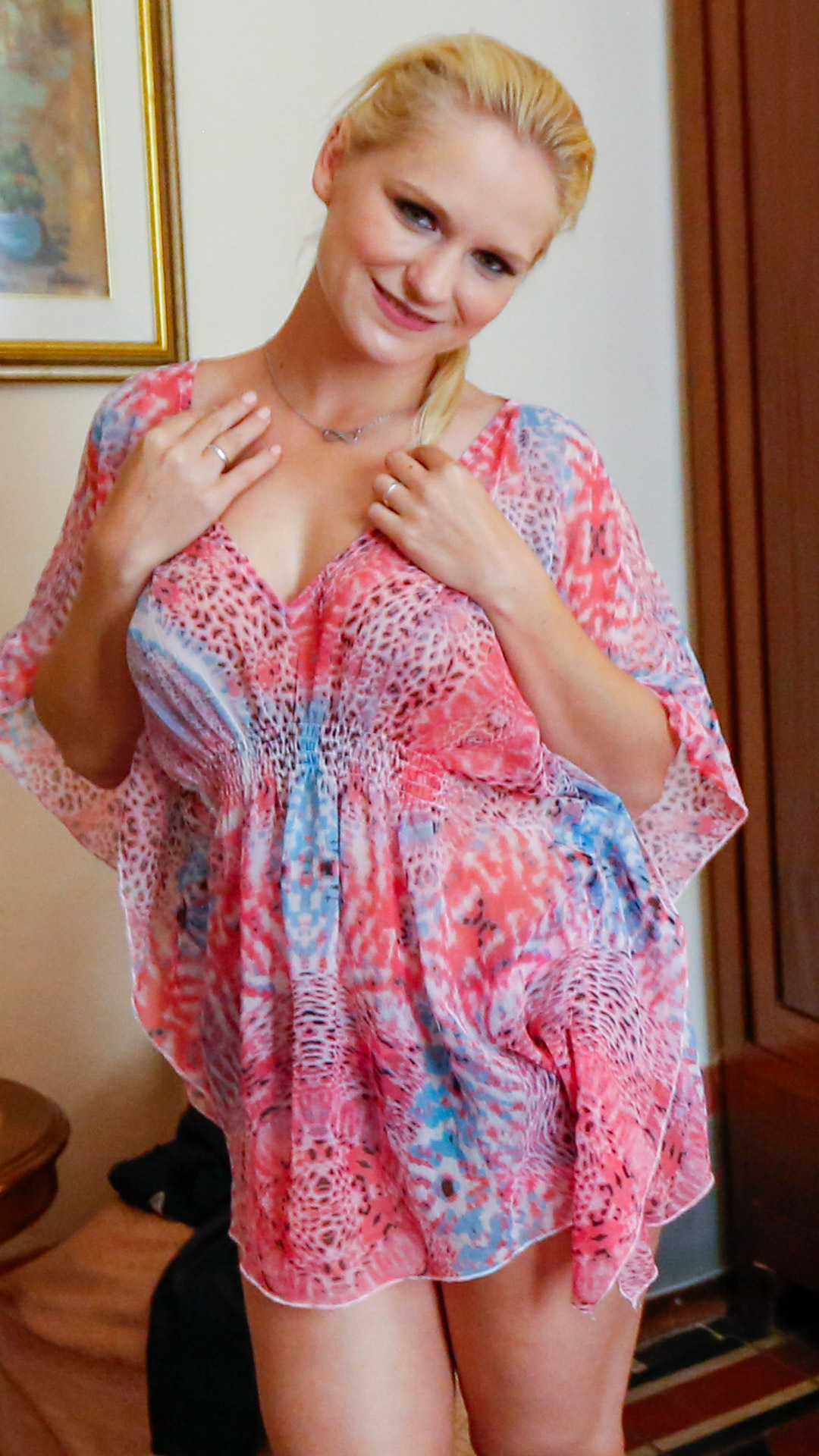 Mature hotty Asian Sex Diary Rosella Visconti models her new colored dress