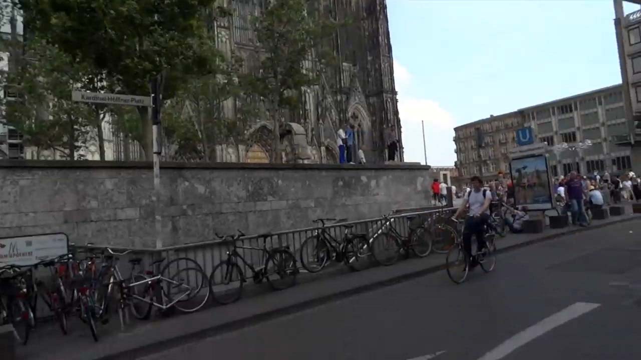 View of Kolner Dom from the street